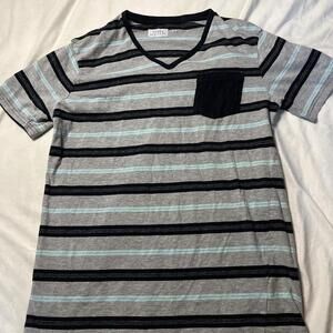 URBAN HERITAGE STRIPED V NECK TEE
